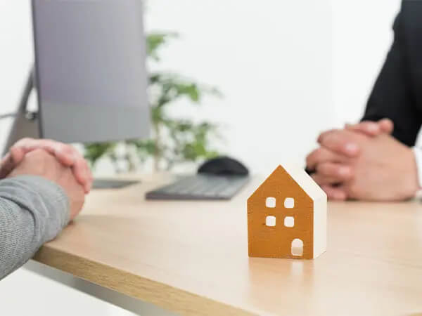 無料相談で話すべきことと費用の目安